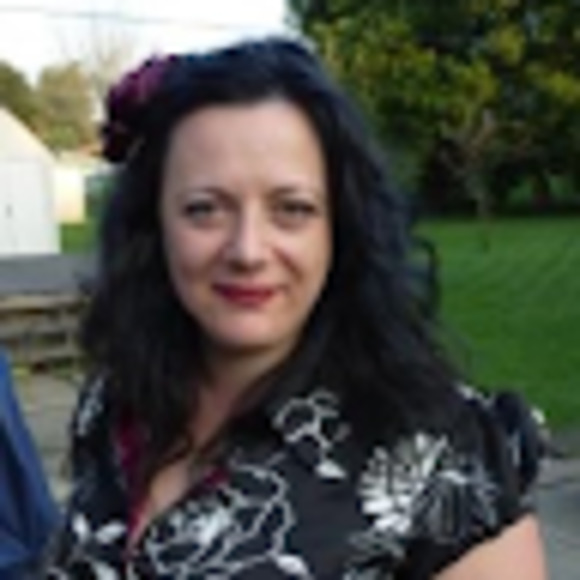 Meet your Posher, Anita - Picture 1 of 1